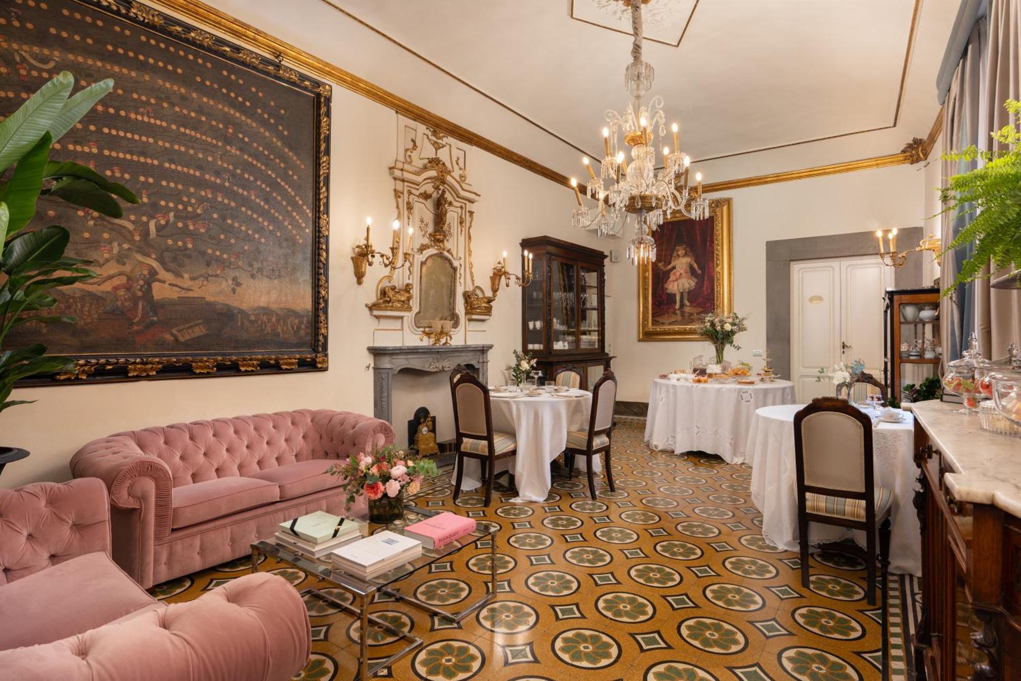 Piazza Pitti Palace - Residenza D'Epoca Bed & Breakfast Firenze Bagian luar foto