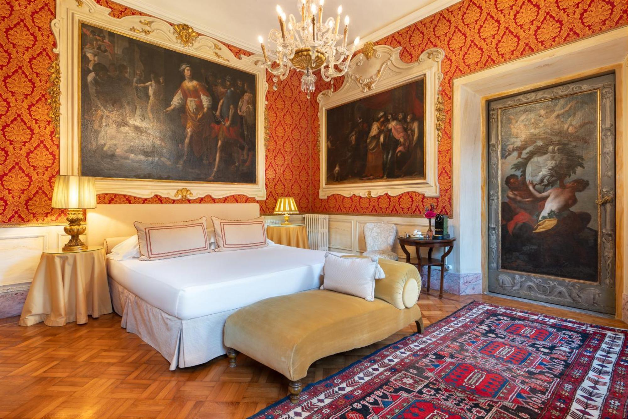 Piazza Pitti Palace - Residenza D'Epoca Bed & Breakfast Firenze Bagian luar foto