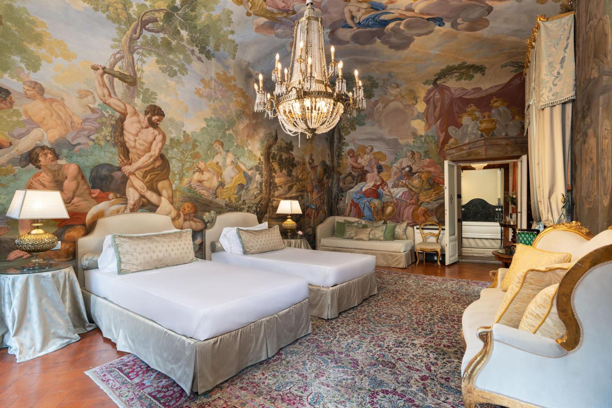 Piazza Pitti Palace - Residenza D'Epoca Bed & Breakfast Firenze Bagian luar foto