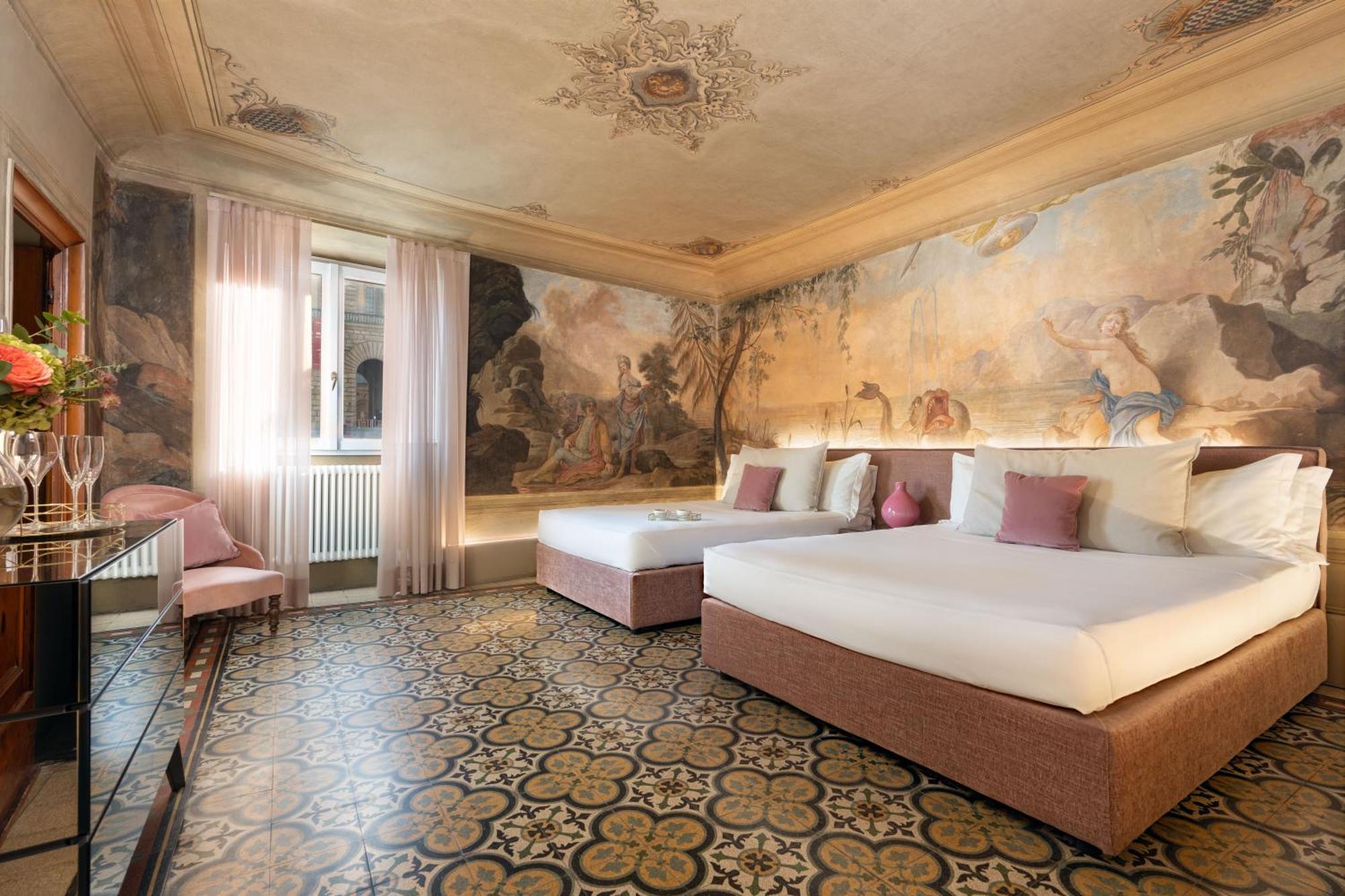 Piazza Pitti Palace - Residenza D'Epoca Bed & Breakfast Firenze Bagian luar foto